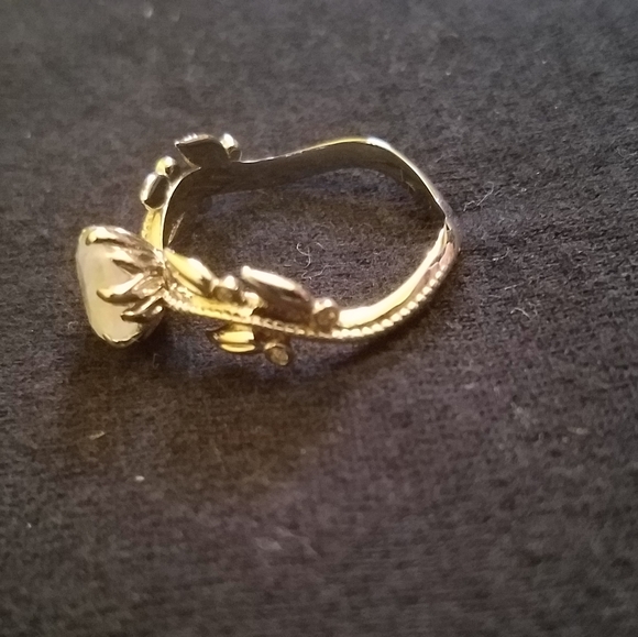 14k White Gold Moonstone ring - Picture 4 of 4